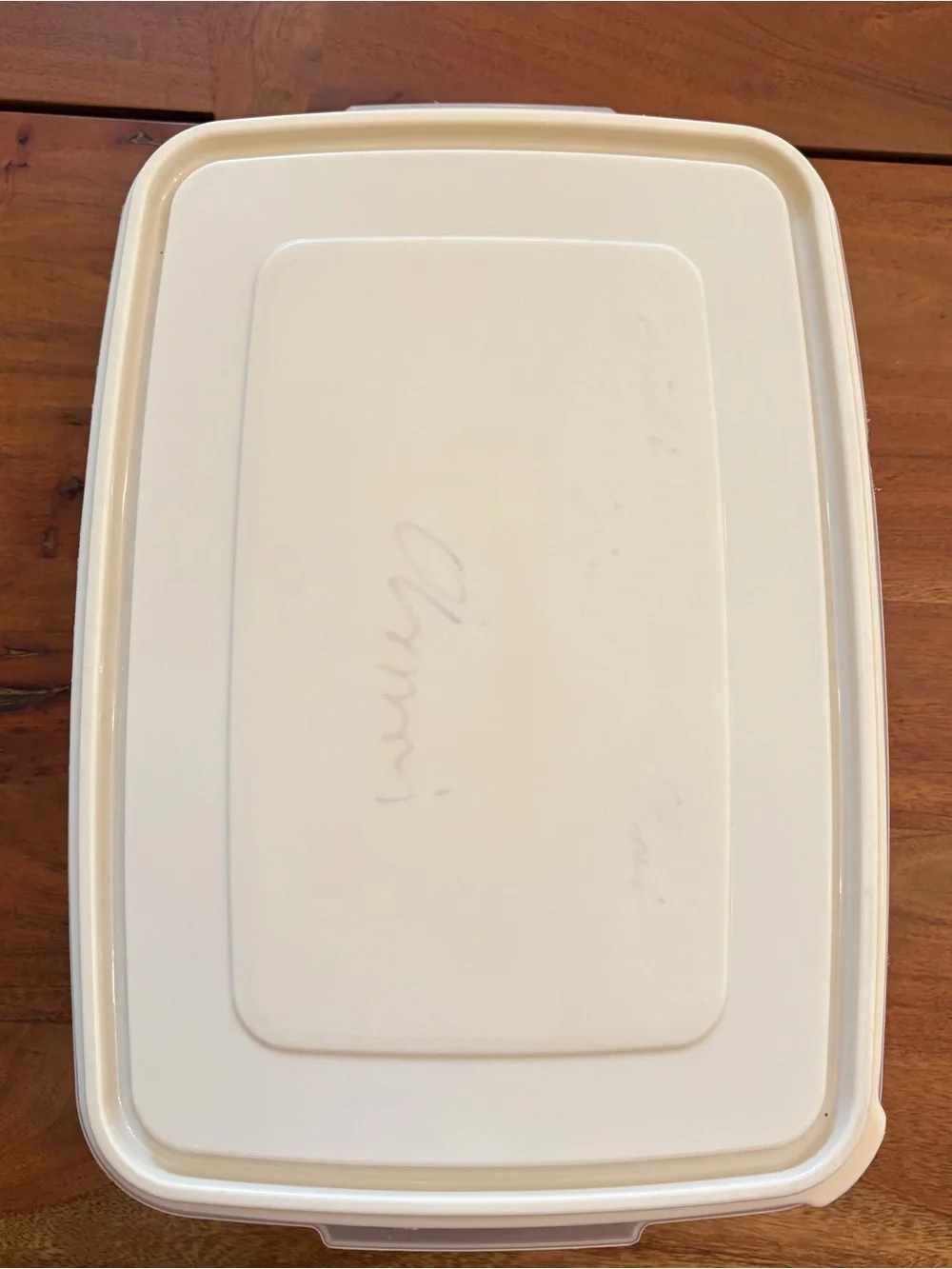 TWO Vintage Rubbermaid Servin’ Saver Container Rectangle 3863 Almond Lid 33 Cups